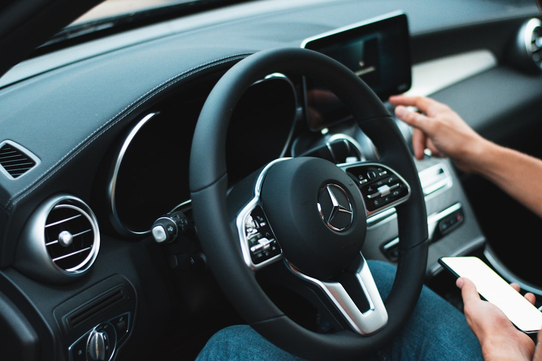 black mercedes benz steering wheel