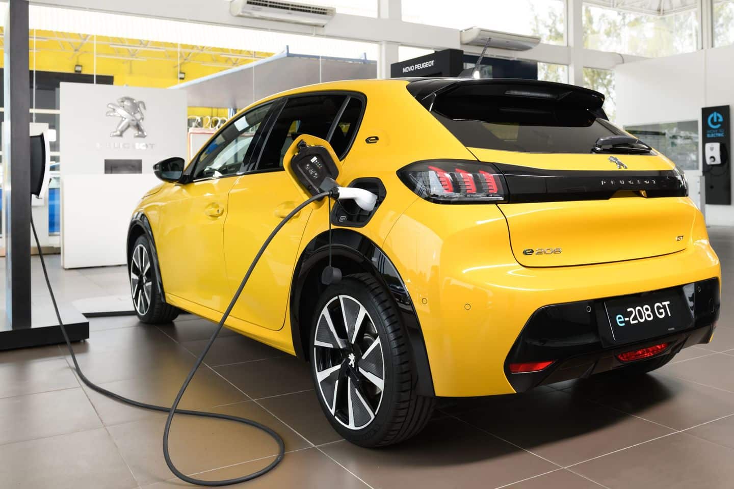Guia Completo para Escolher o Carro Elétrico Ideal no Brasil
