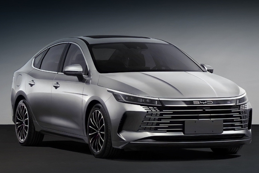 Nova Era para Sedãs Híbridos: BYD King Confronta o Dominante Corolla no Brasil
